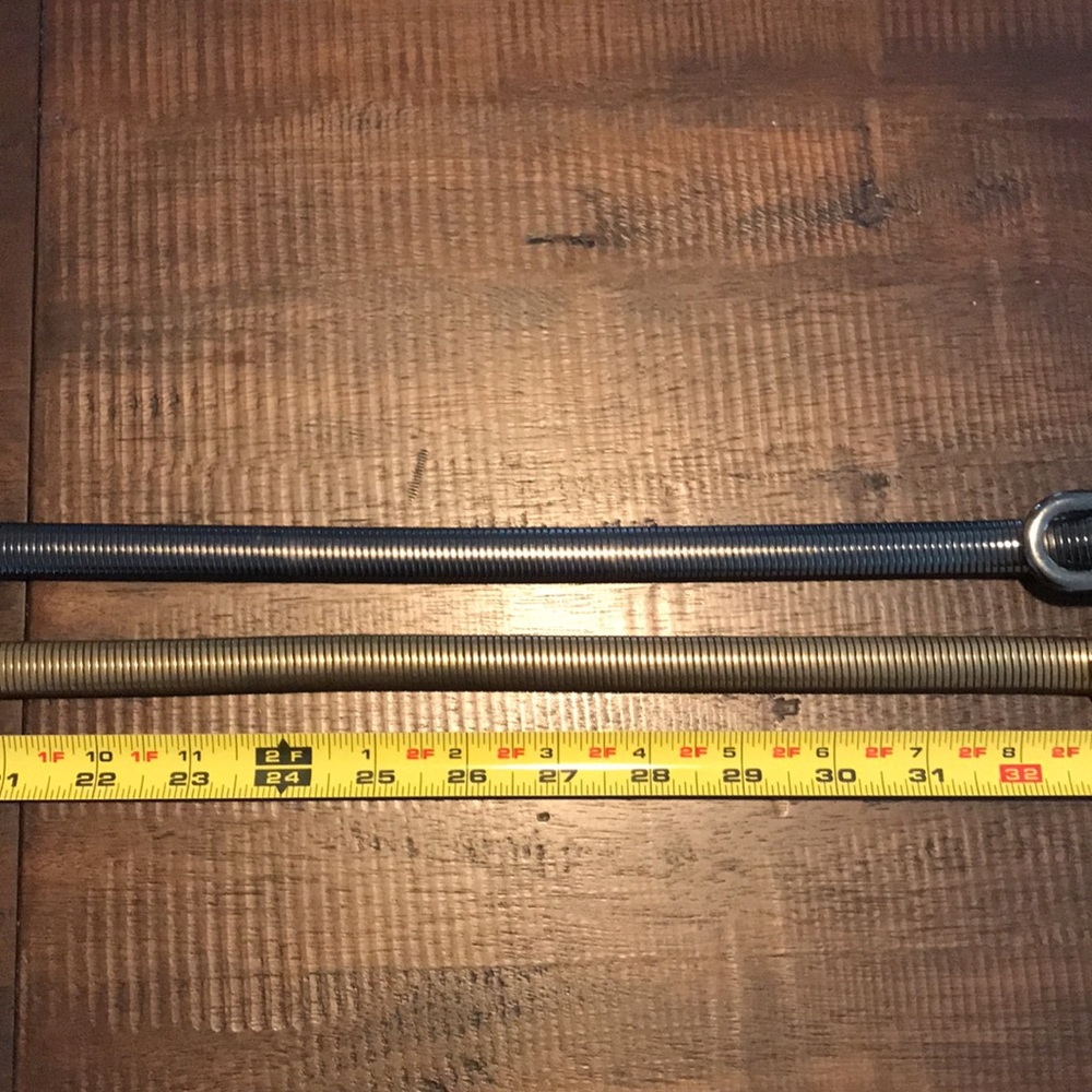 ✅CLEARANCE- Two Vintage 80s Metal Stretch Belts - Picture 6 of 8